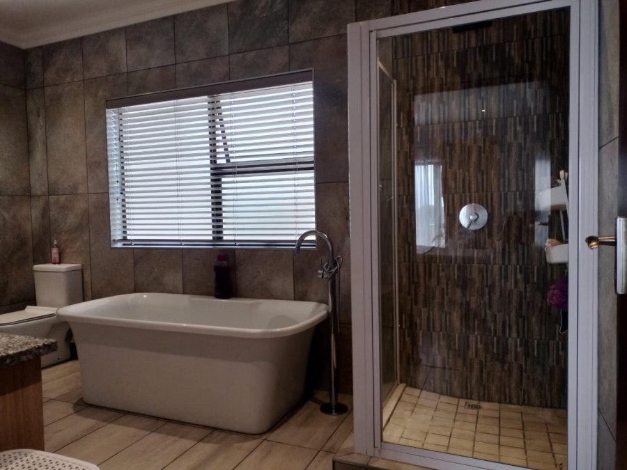 3 Bedroom Property for Sale in Lilyvale Free State